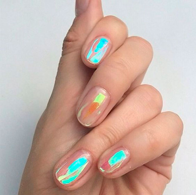 Holographic Colors