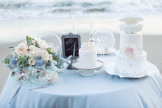truly.madly.ink. cake table